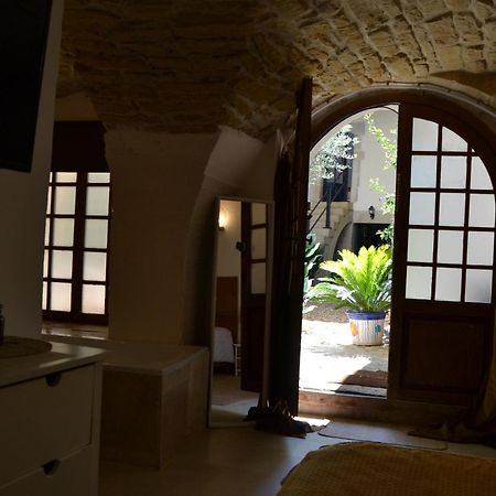 La Cachette Bed and Breakfast Aigues-Vives  Buitenkant foto