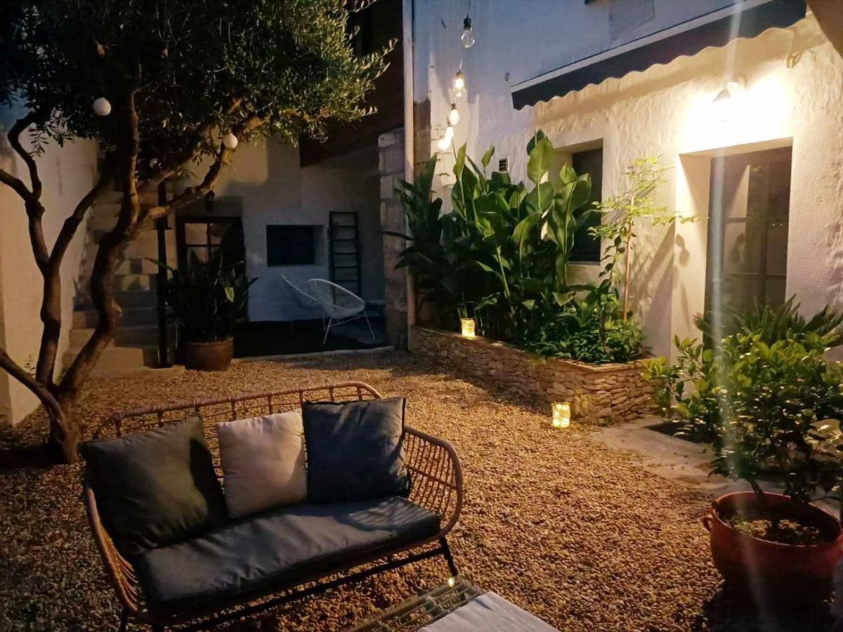 La Cachette Bed and Breakfast Aigues-Vives  Buitenkant foto