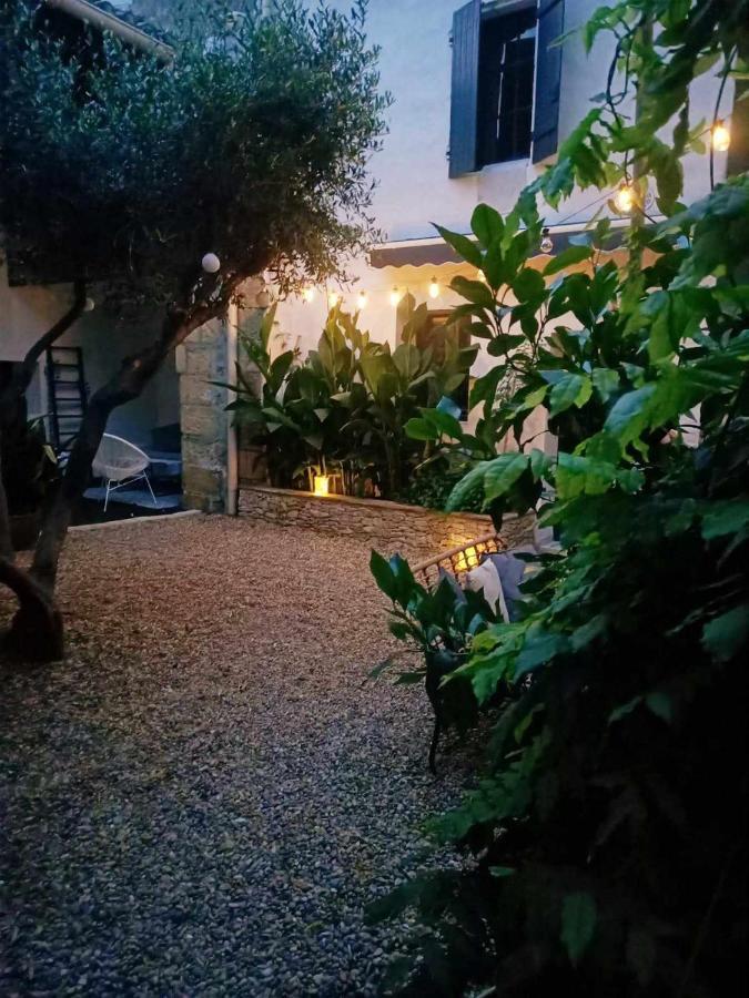 La Cachette Bed and Breakfast Aigues-Vives  Buitenkant foto